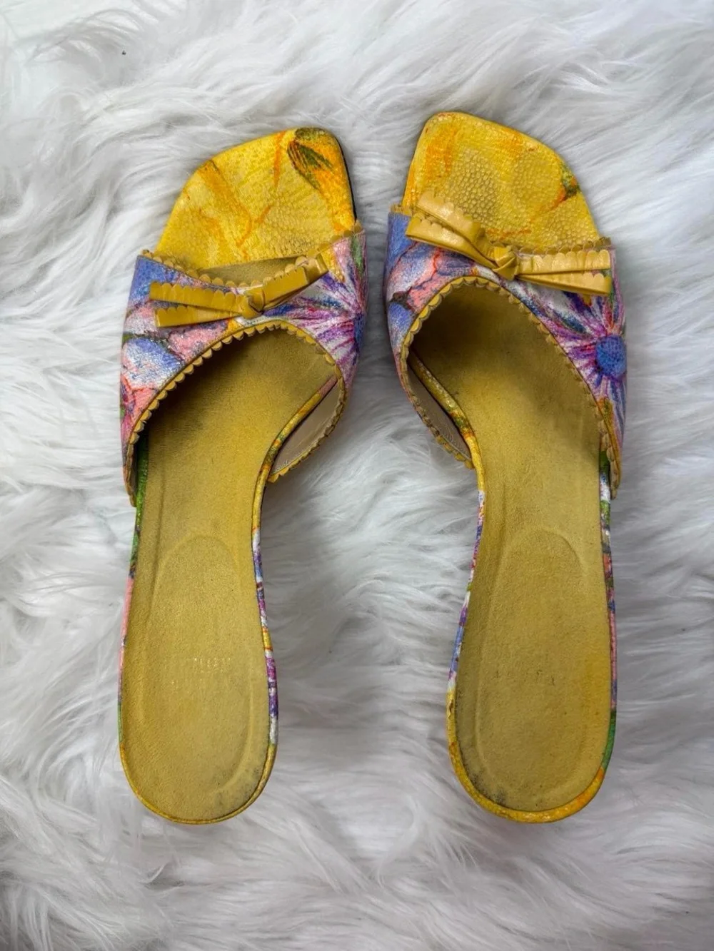 Stuart Weitzman Kitten Heels